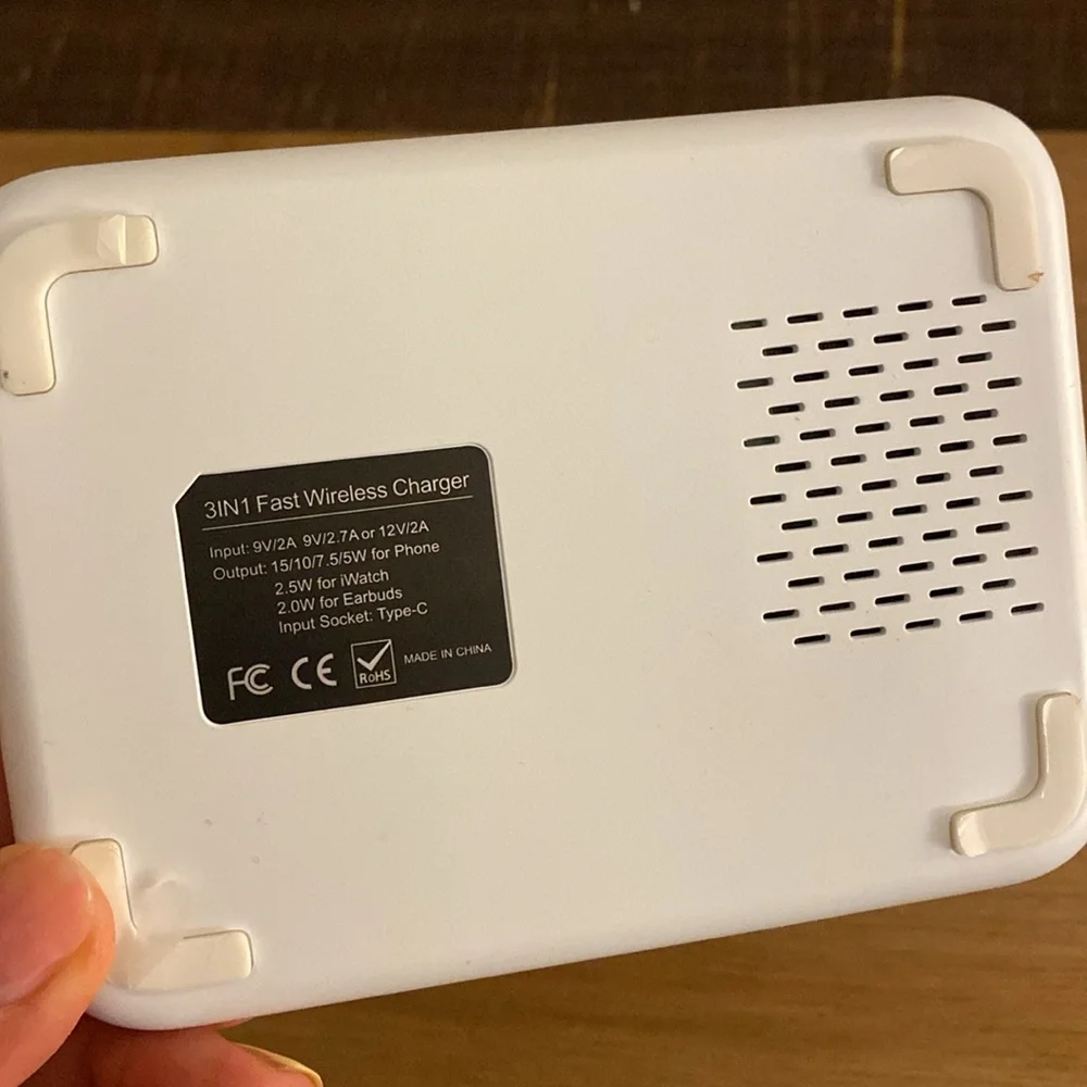 WAITIEE WIRELESS CHARGER 3 IN 1, 15W FAST CHARGING STATION APPLE WATCH - WHITE